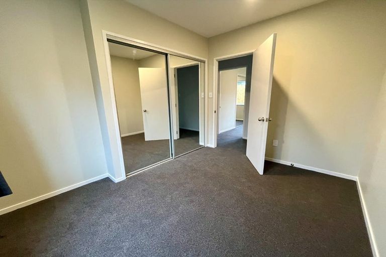 Photo of property in 1/75 Tramway Road, Beach Haven, Auckland, 0626