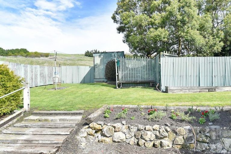 Photo of property in 9 Oxford Street, Waikari, 7420