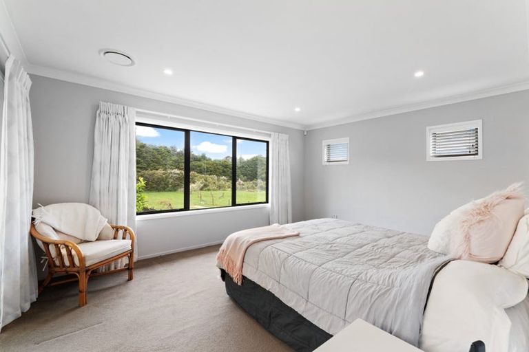 Photo of property in 23 Kahika Grove, Huapai, Kumeu, 0810