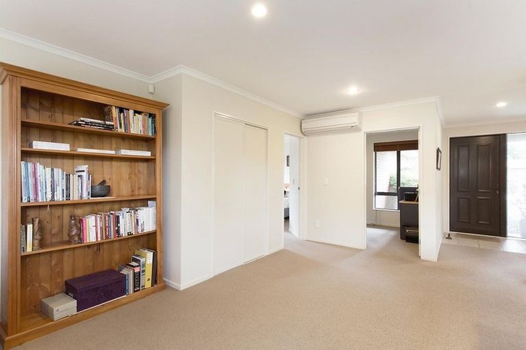 Photo of property in 11 Parkside Crescent, Northwood, Christchurch, 8051