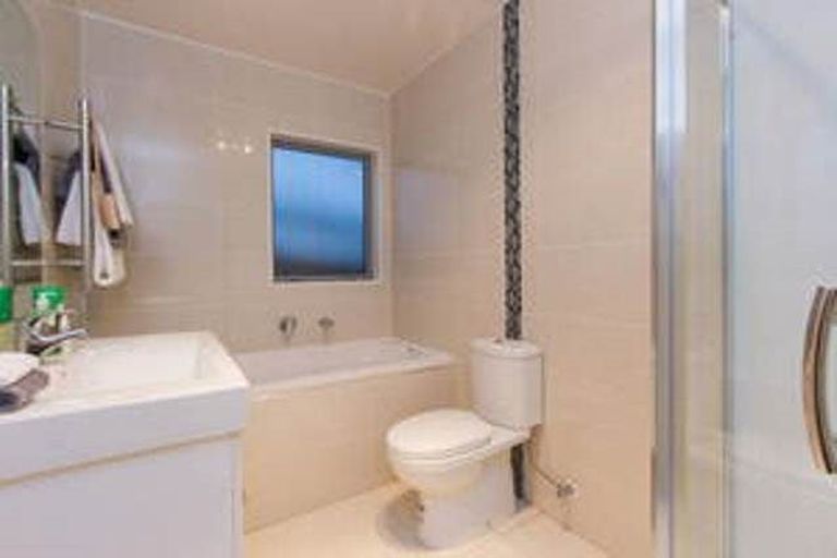 Photo of property in 20a Northall Road, New Lynn, Auckland, 0600
