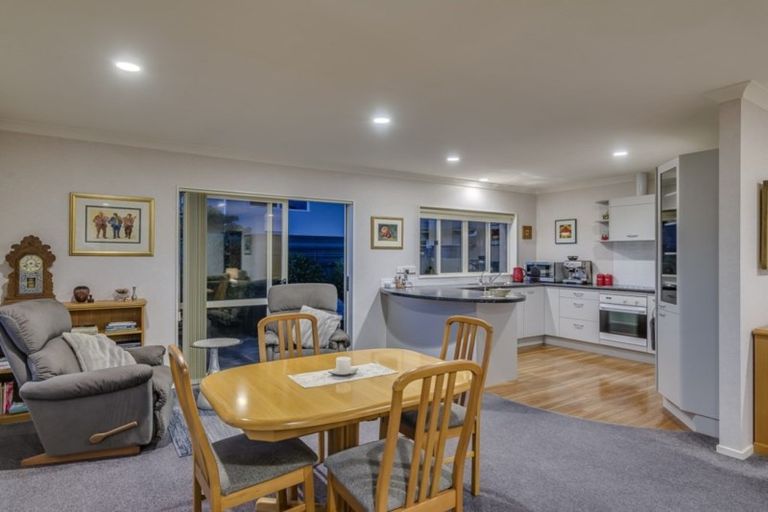 Photo of property in 38 Realm Drive, Paraparaumu, 5032