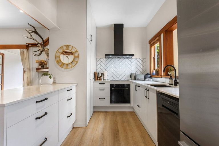 Photo of property in 32 Windermere Road, Papanui, Christchurch, 8053