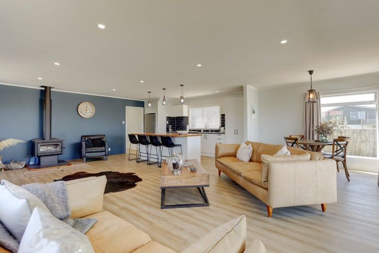 Photo of property in 8 Nukumaru Parade, Waiinu Beach, Whanganui, 4588