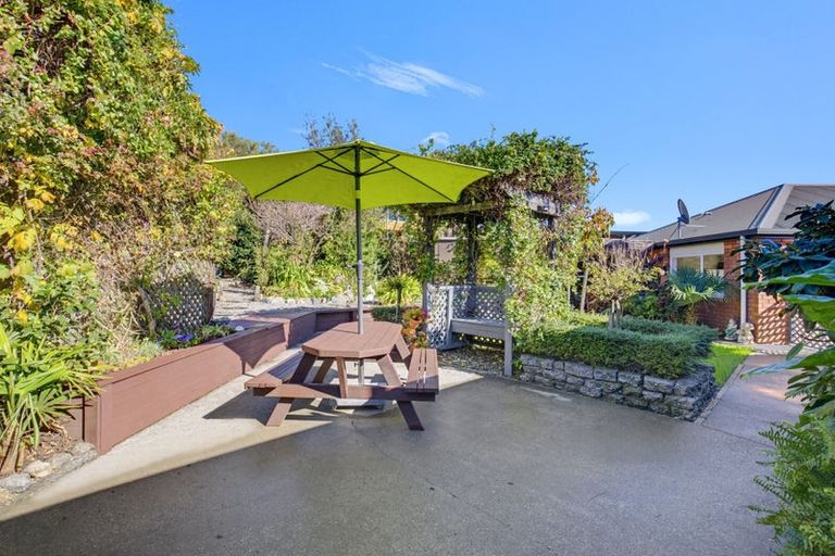 Photo of property in 76 Moana View Road, Waikawa, Picton, 7220
