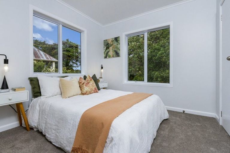 Photo of property in 2/22 Windy Ridge Road, Glenfield, Auckland, 0629