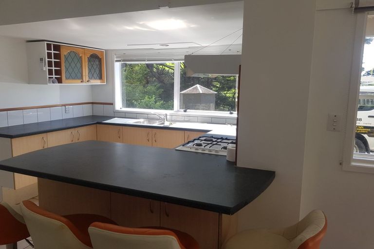 Photo of property in 18 Crows Road, Swanson, Auckland, 0614