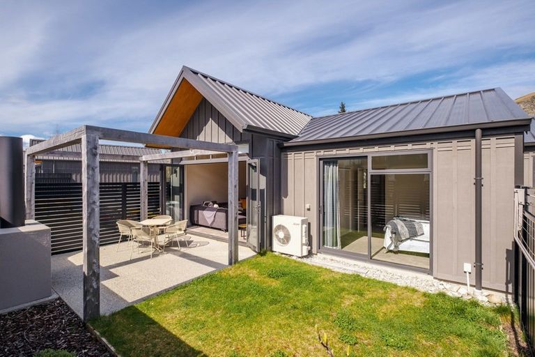 Photo of property in 2 Stamper Lane, Arthurs Point, Queenstown, 9371