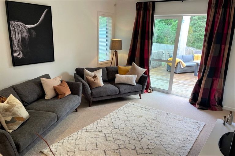 Photo of property in 16 Kunzea Place, Greenhithe, Auckland, 0632