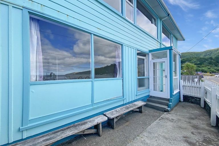 Photo of property in 609 Marine Drive, Days Bay, Lower Hutt, 5013