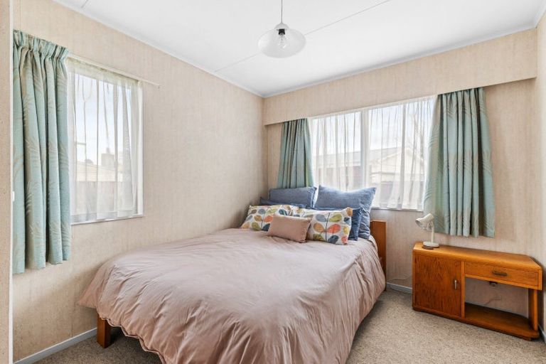 Photo of property in 35 Lyttelton Crescent, Tamatea, Napier, 4112