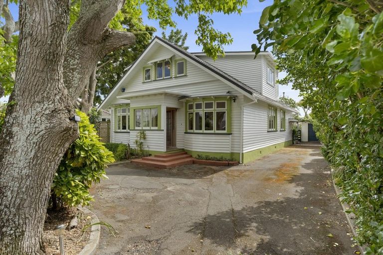 Photo of property in 20 Alfred Street, Roslyn, Palmerston North, 4414