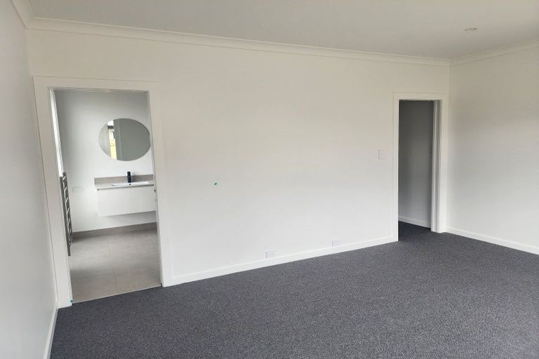 Photo of property in 10 Corsica Court, Fitzherbert, Palmerston North, 4410