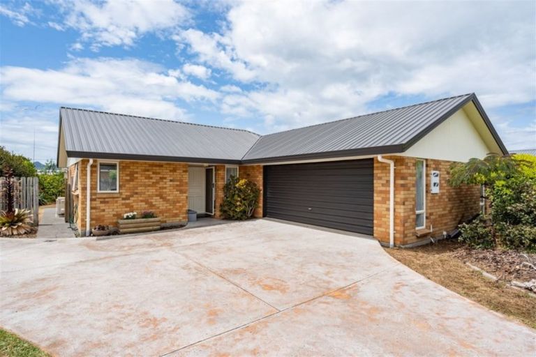 Photo of property in 34 Bermuda Place, One Tree Point, 0118