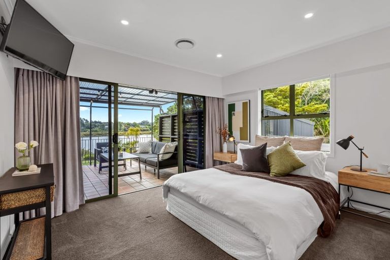 Photo of property in 2 Wharf Road, Te Atatu Peninsula, Auckland, 0610