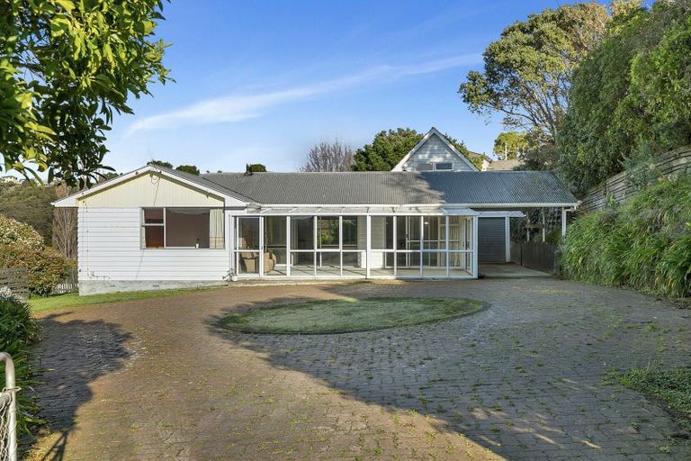 Photo of property in 80 Kahu Road, Paremata, Porirua, 5024