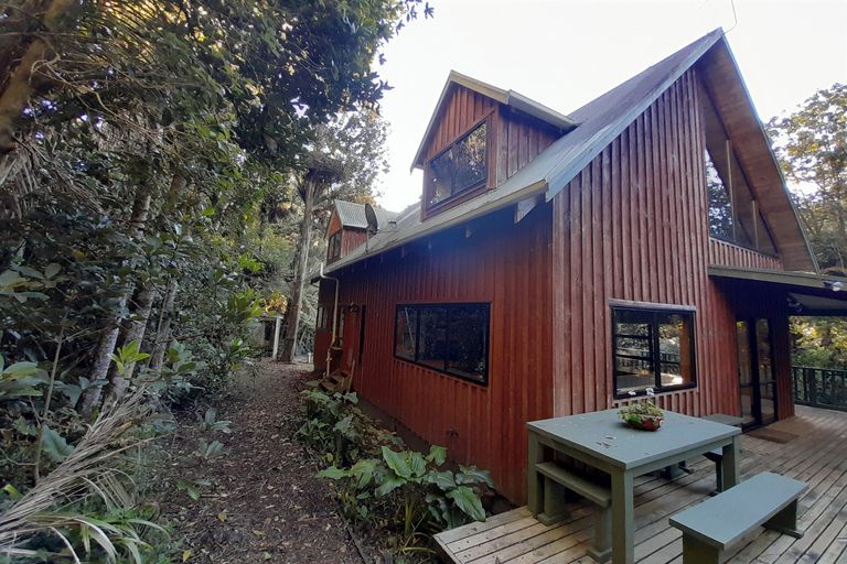 Photo of property in 108 Hinau Road, Waimauku, 0881