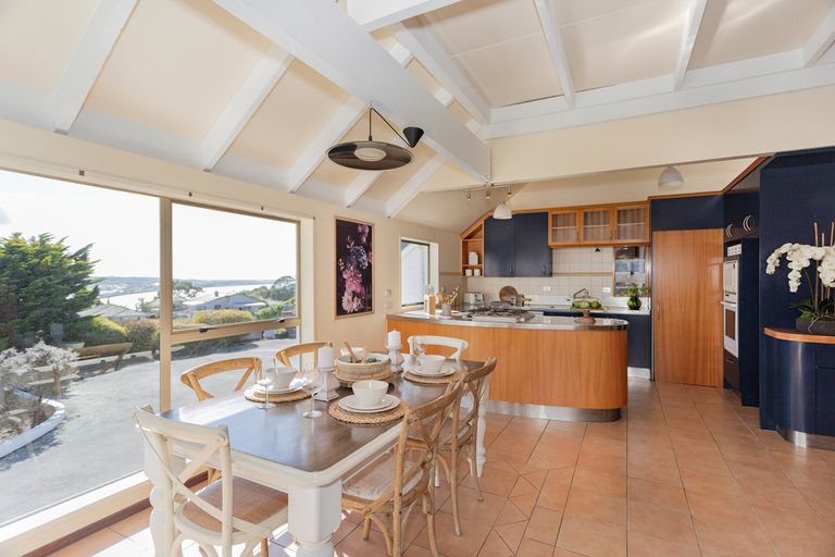 Photo of property in 1 Brinkburn Street, South Hill, Oamaru, 9400