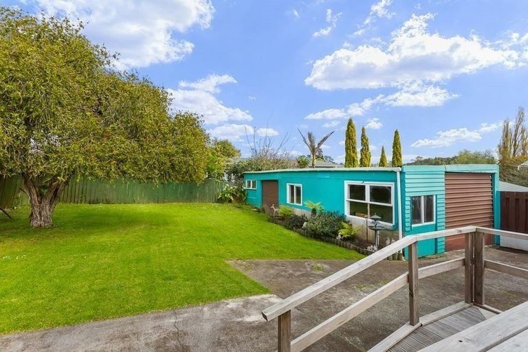 Photo of property in 12 Garelja Road, Henderson, Auckland, 0612