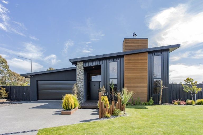 Photo of property in 4 Corriedale Lane, West Melton, 7618