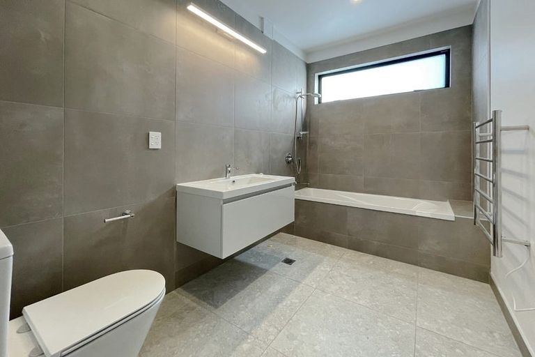 Photo of property in 3/149 Onepu Road, Lyall Bay, Wellington, 6022