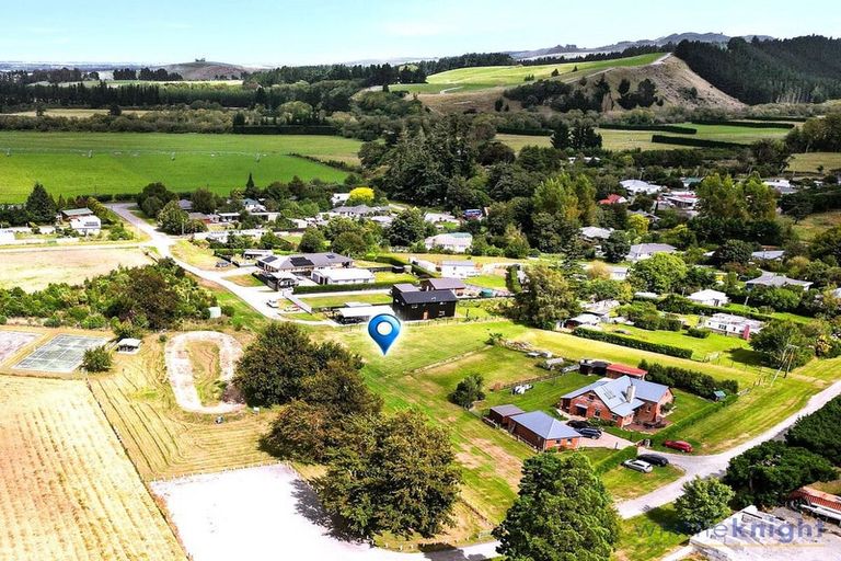 Photo of property in 17 James Street, Coalgate, 7673