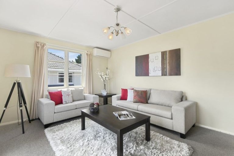 Photo of property in 196 Waddington Drive, Naenae, Lower Hutt, 5011