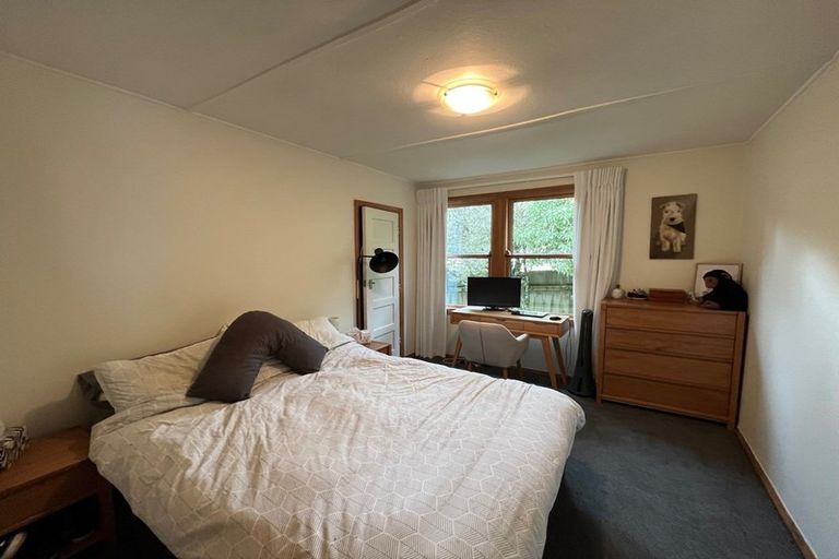 Photo of property in 7 Montgomery Avenue, Karori, Wellington, 6012