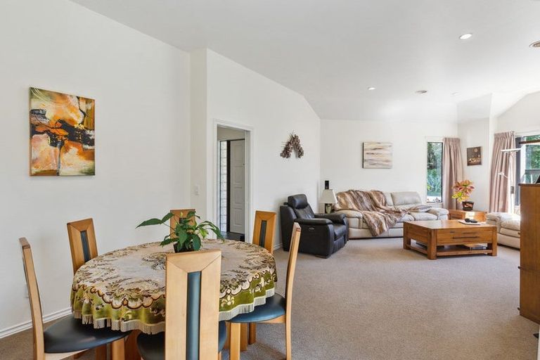 Photo of property in 4 Maple Lane, Waikanae, 5036