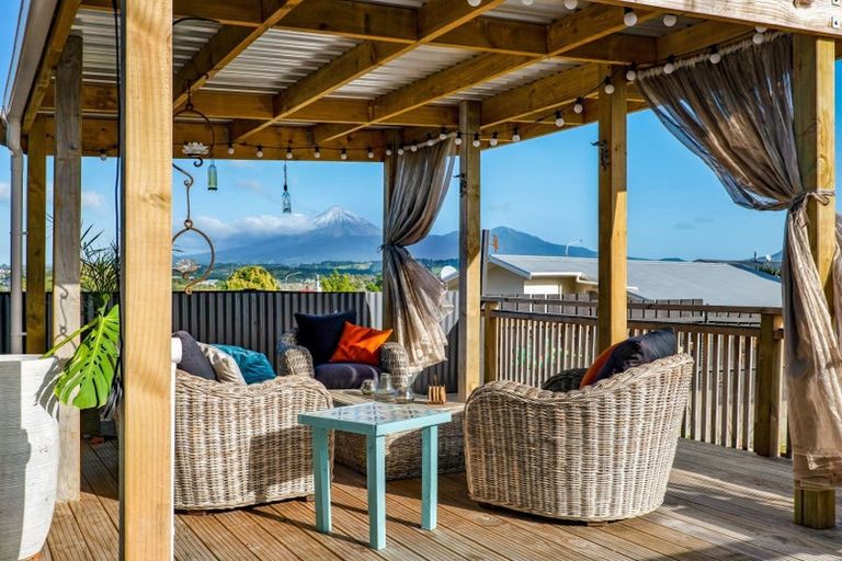 Photo of property in 19 Clearmont Crescent, Blagdon, New Plymouth, 4310