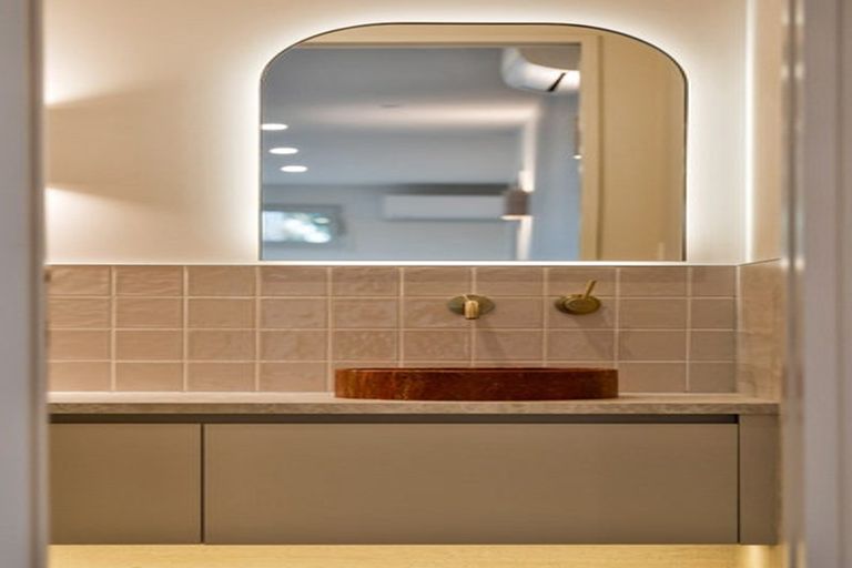 Photo of property in 318 Swanson Road, Henderson, Auckland, 0610