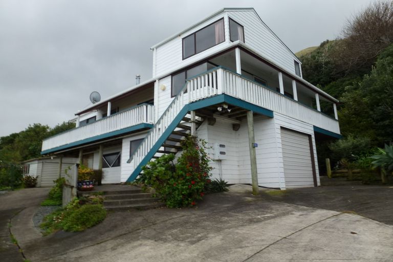 Photo of property in 13c Makorori Beach Road, Makorori, Gisborne, 4073