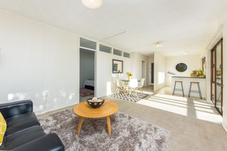 Photo of property in 53 Island Bay Road, Beach Haven, Auckland, 0626
