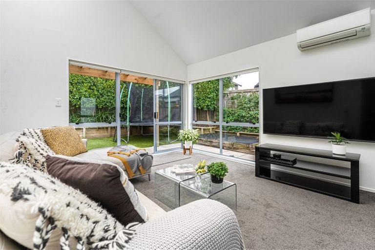 Photo of property in 2/54 Norwood Road, Bayswater, Auckland, 0622
