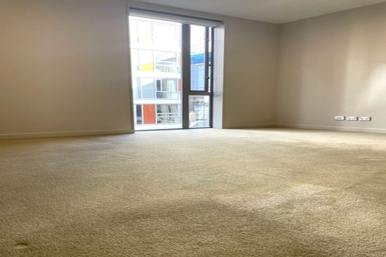 Photo of property in Piermont Apartments, 5c/82 Cable Street, Te Aro, Wellington, 6011