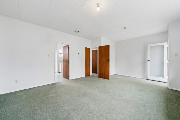Photo of property in 2/4 Rodney Street, Waiwhetu, Lower Hutt, 5010