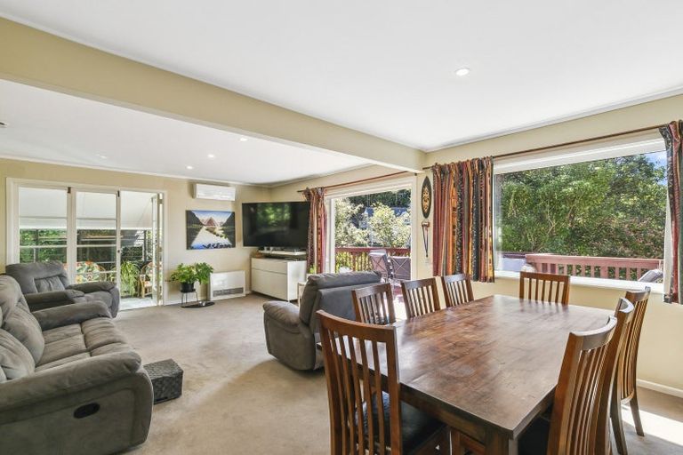 Photo of property in 53 Makara Road, Karori, Wellington, 6012