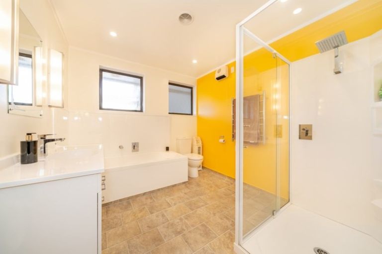 Photo of property in 64 Golders Road, Elderslea, Upper Hutt, 5018