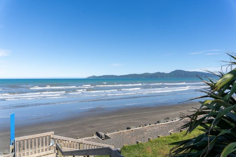 Photo of property in 61 Renown Road, Raumati South, Paraparaumu, 5032