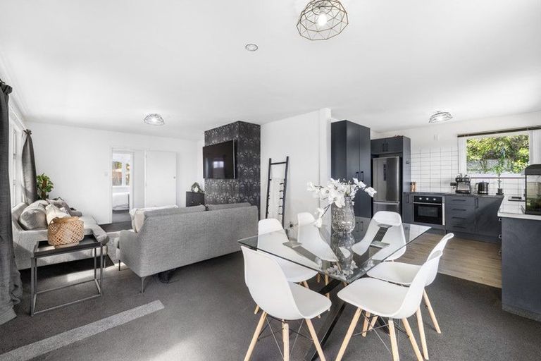 Photo of property in 8 Compton Street, Woolston, Christchurch, 8062