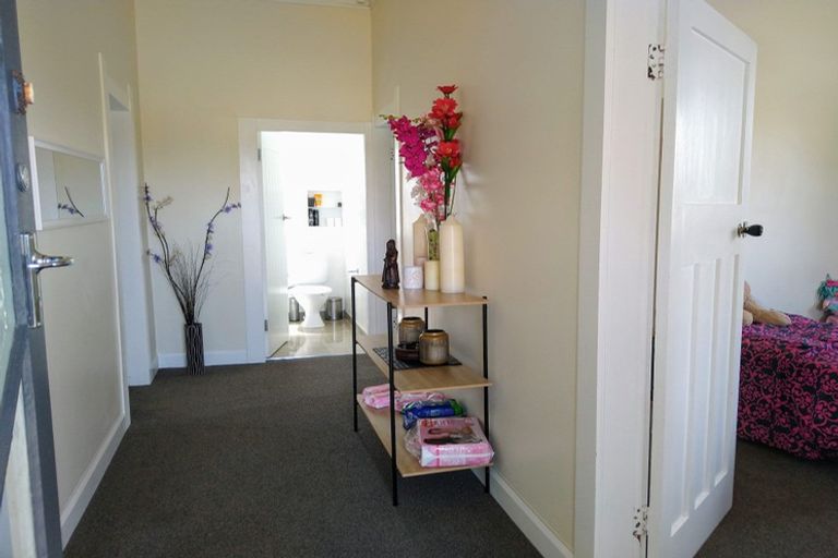 Photo of property in 18 Swiss Avenue, Gonville, Whanganui, 4501