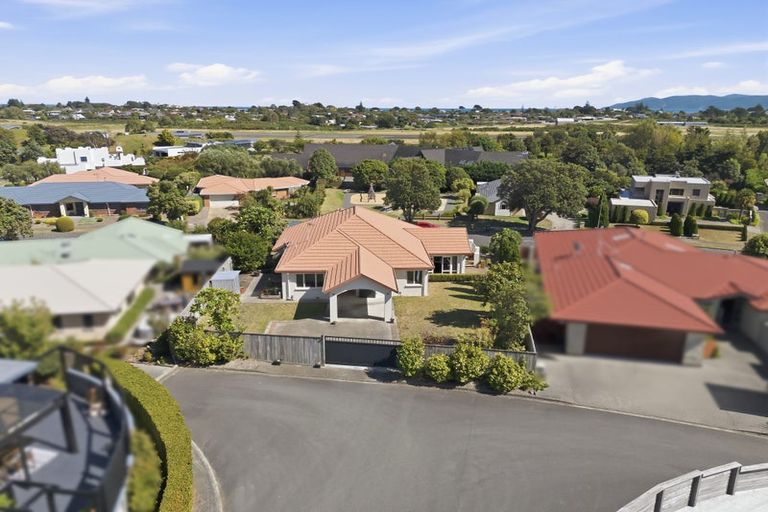 Photo of property in 127 Milne Drive, Paraparaumu, 5032