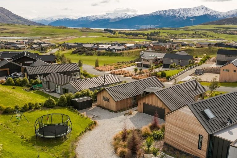 Photo of property in 8 Ellesmere Avenue, Jacks Point, Queenstown, 9371