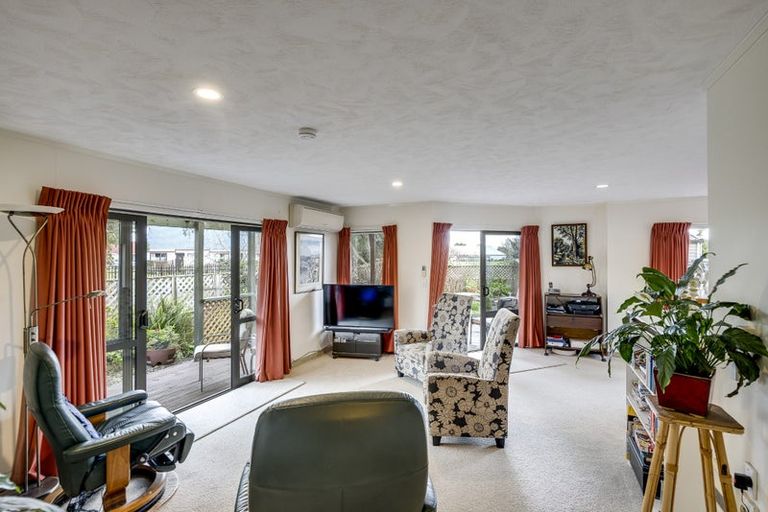 Photo of property in 2/16 Alan Styles Place, Greenmeadows, Napier, 4112