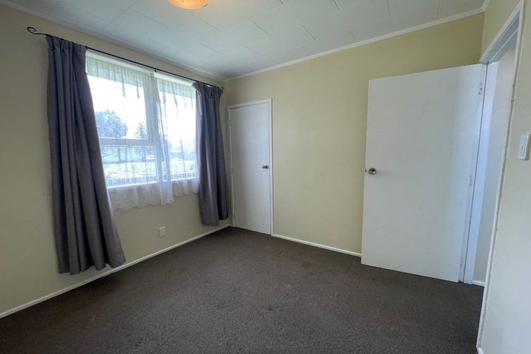Photo of property in 1 Hywell Place, Manurewa, Auckland, 2102