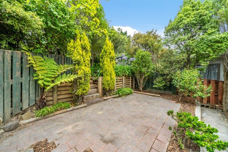 Photo of property in 5 Winchester Avenue, Pinehaven, Upper Hutt, 5019