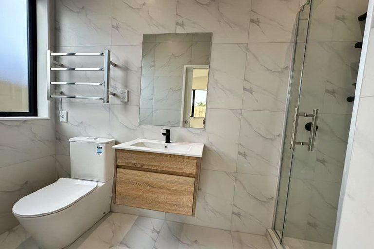 Photo of property in 7/25 Hutchinson Avenue, New Lynn, Auckland, 0600