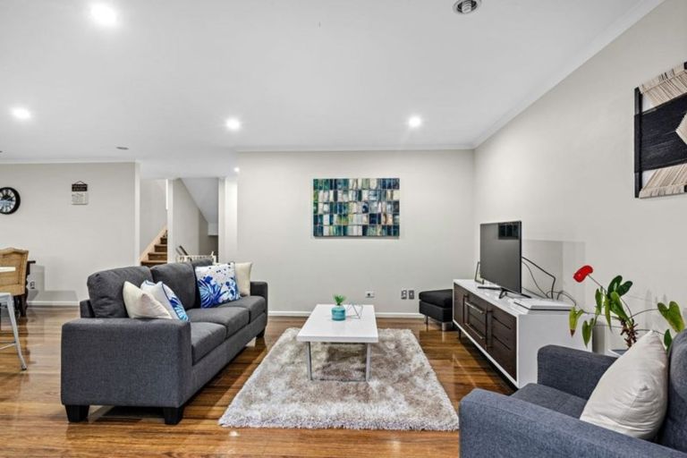 Photo of property in 102b San Marino Drive West, Henderson, Auckland, 0612