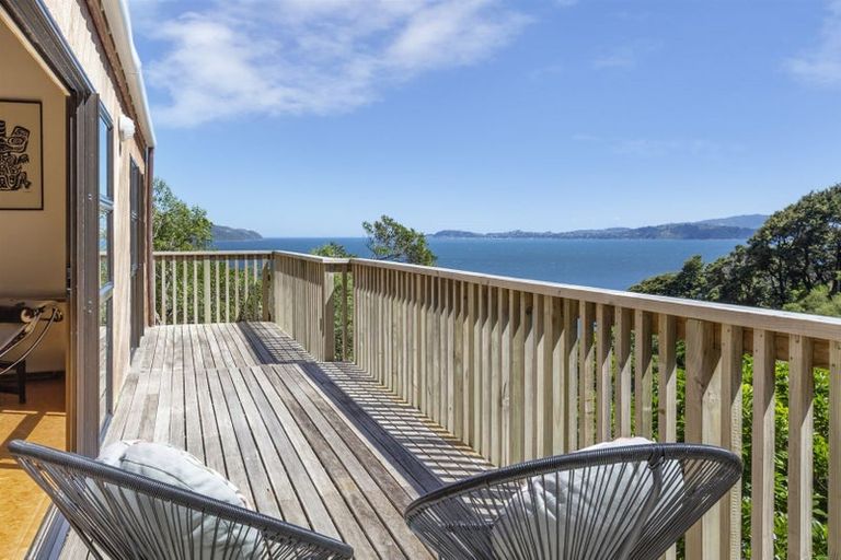 Photo of property in 30 Ngaumatau Road, Point Howard, Lower Hutt, 5013