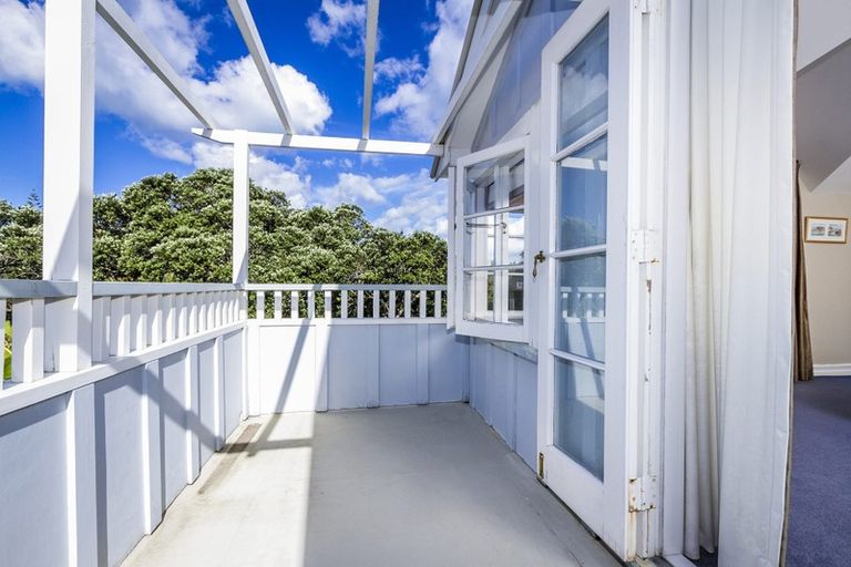 Photo of property in 209 Hurstmere Road, Takapuna, Auckland, 0622